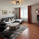 Laugele *